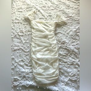 White tight dress, puffy sleeves